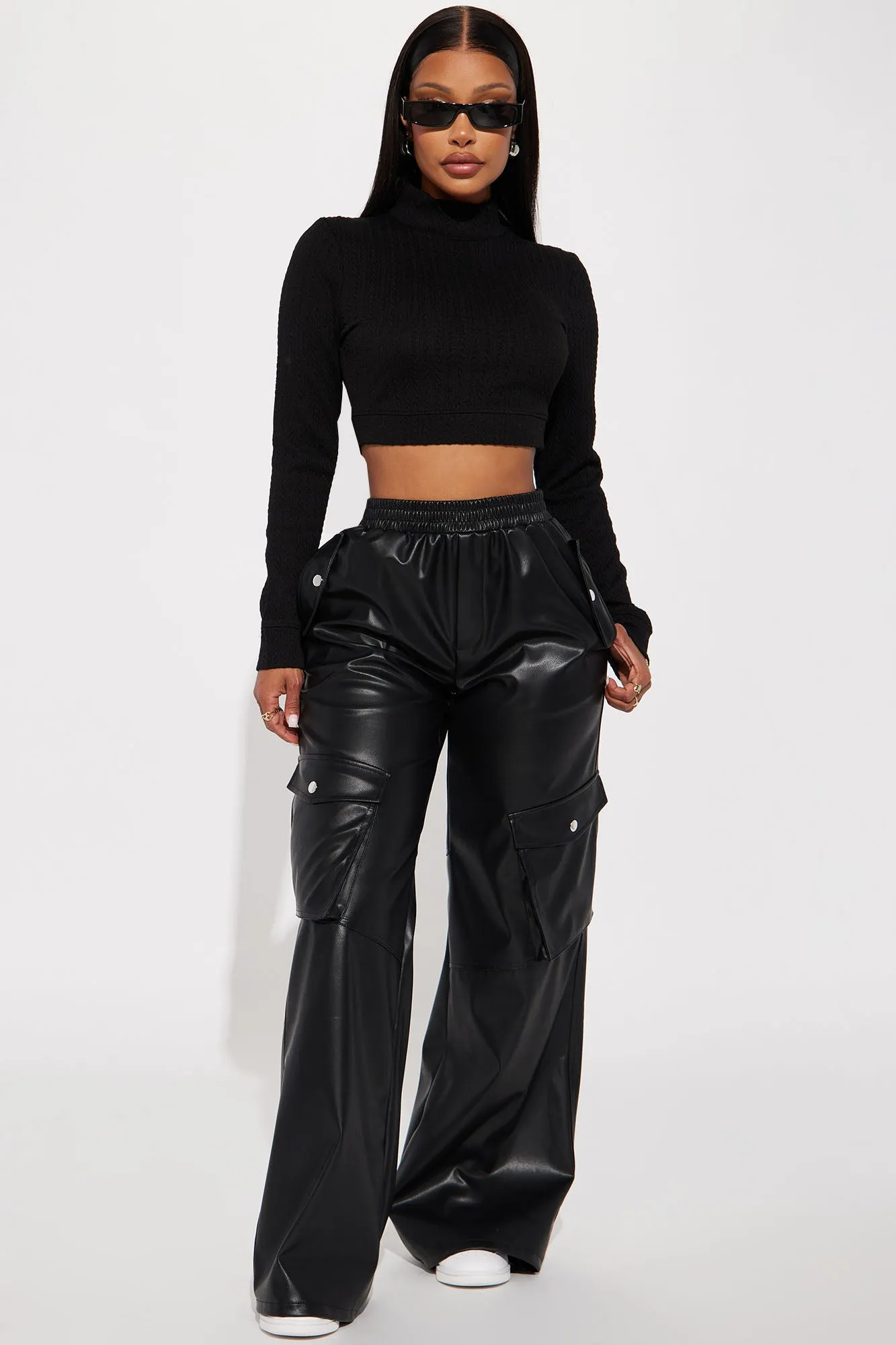Autumn Long Sleeve Crop Top - Black