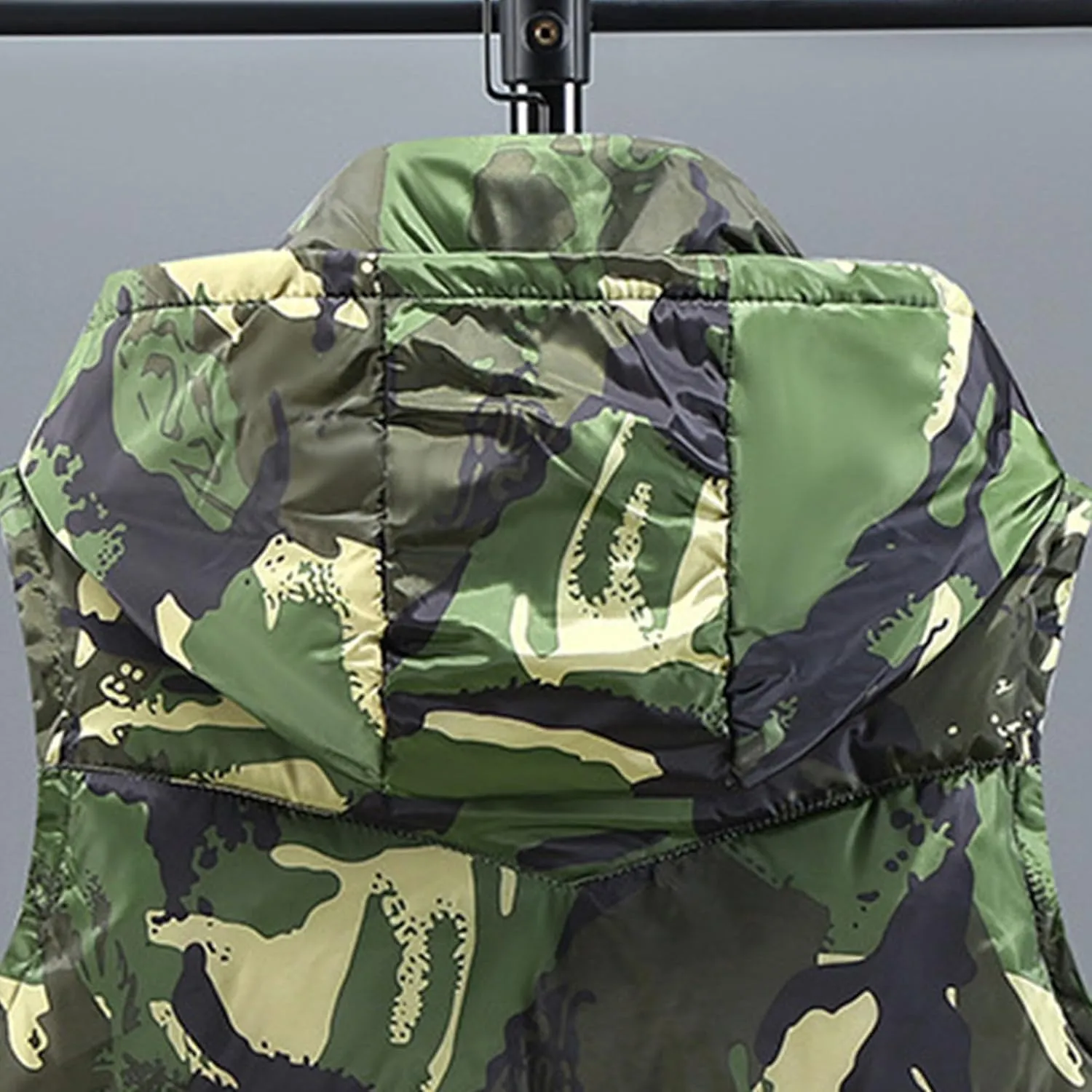 JEsilunmaMY Men's Sleeveless Camo Puffer Vest with Hood Fashion Sleeveless Sports Vest Jacket Casual Cotton Padded Vest Coats
